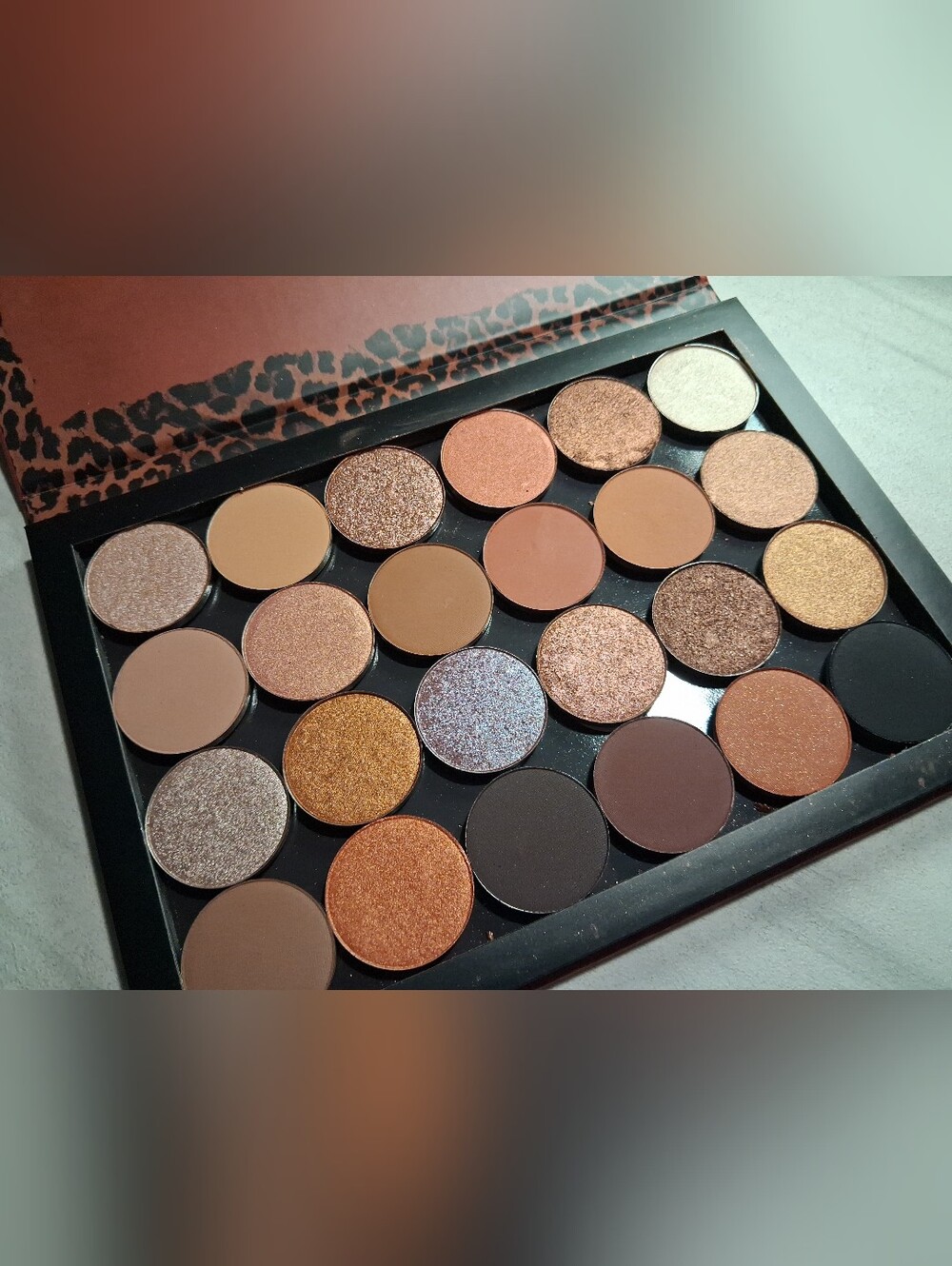 Colourpop Eyeshadow Palette